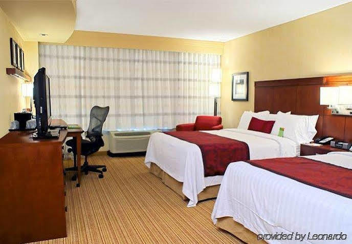 Courtyard By Marriott Silver Spring Downtown Exterior photo